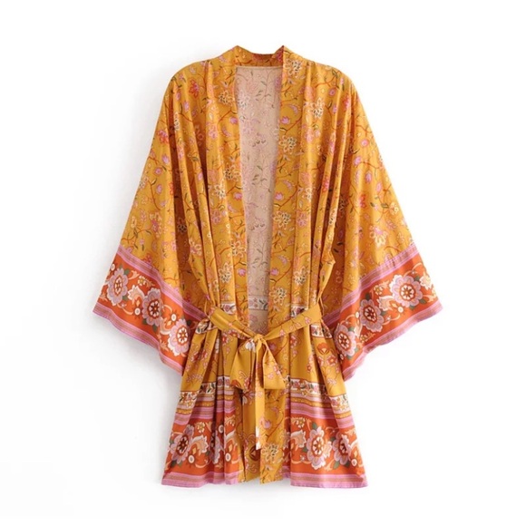Sunny Days Vintage Style Short Kimono Boho Wrap - Picture 6 of 11